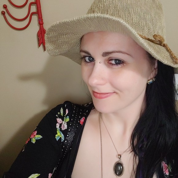 Meet your Posher, Felicity - Picture 1 of 1